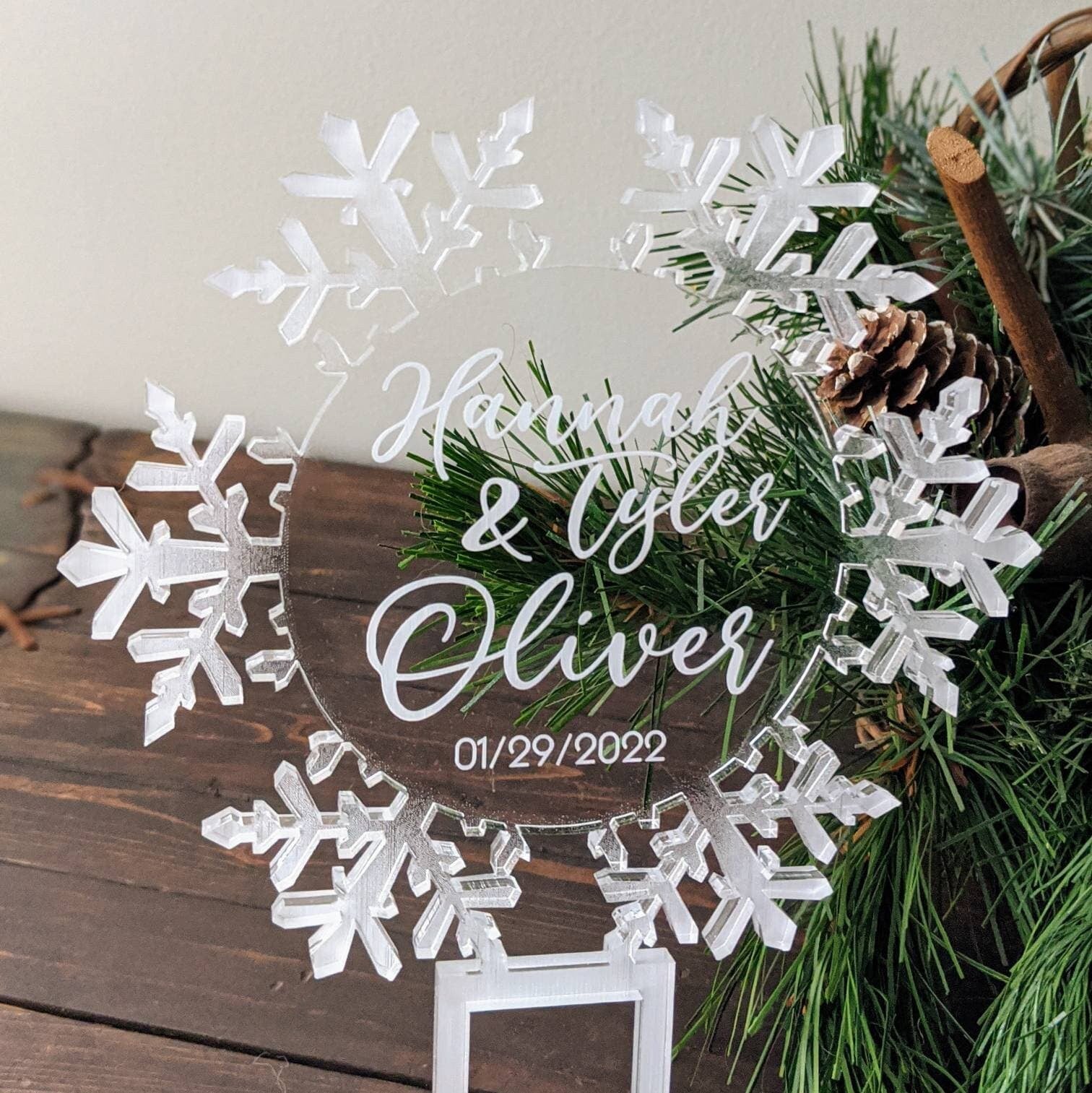 Engraved Acrylic Snowflake Cake Topper: Frosted Winter Wedding Decor, Frozen Cupcake Toppers, Winter Wedding, Elegant Birthday, quinceañera