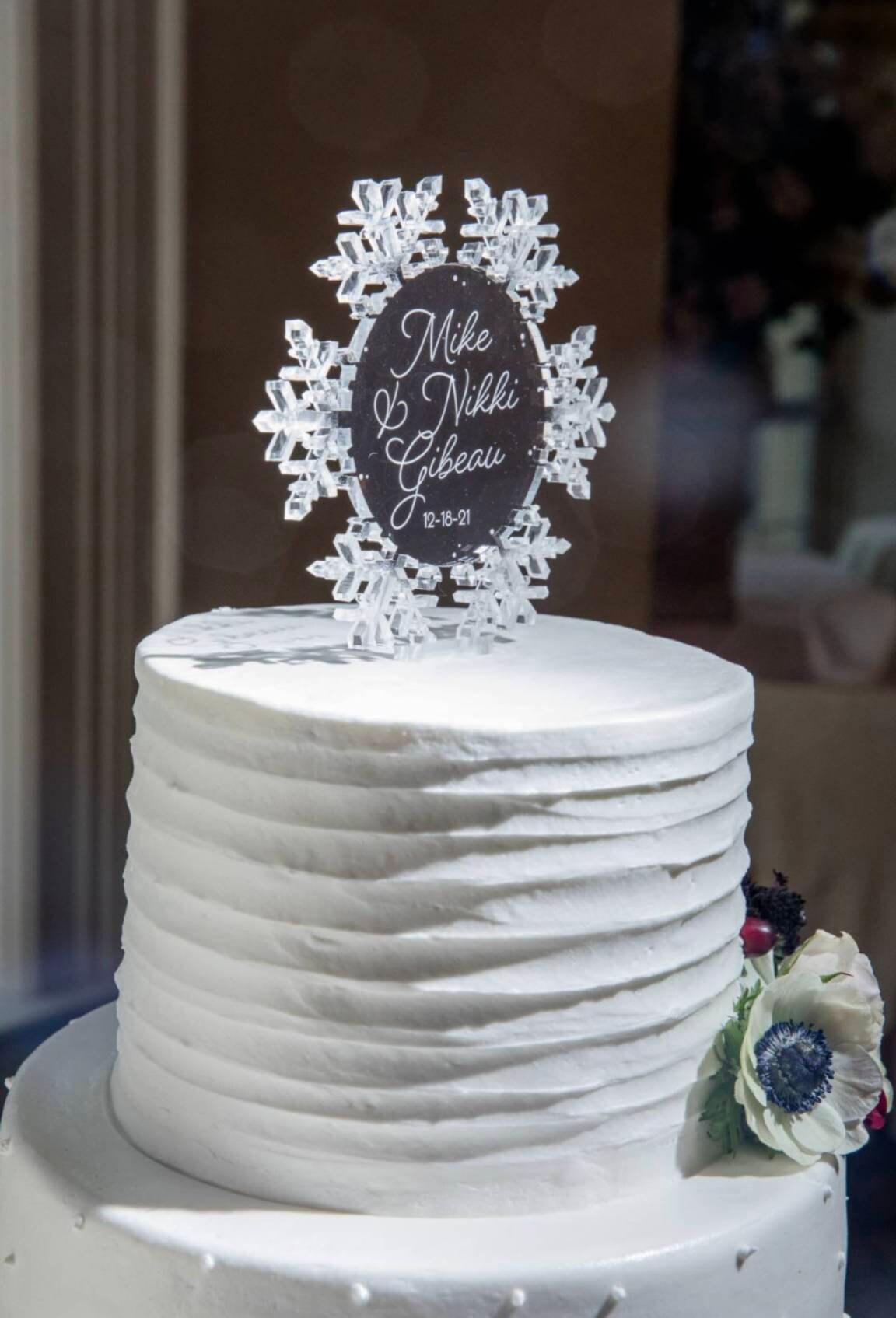 Engraved Acrylic Snowflake Cake Topper: Frosted Winter Wedding Decor, Frozen Cupcake Toppers, Winter Wedding, Elegant Birthday, quinceañera