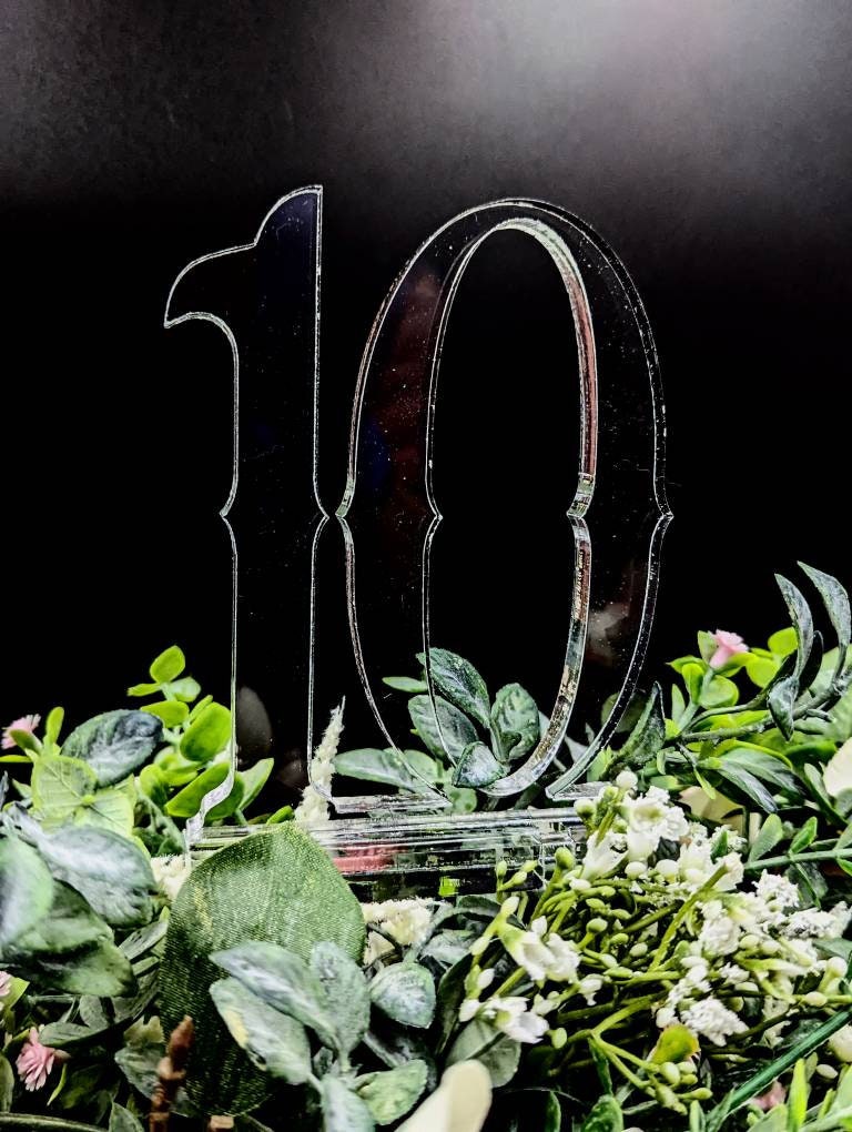Clear Acrylic Table Numbers: Elegant Wedding Centerpiece Decor
