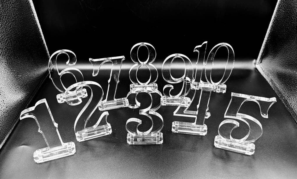 Clear Acrylic Table Numbers: Elegant Wedding Centerpiece Decor